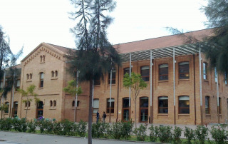 Façana del Citilab de Cornellà, centre d’innovació vinculat a l’Economia del Bé Comú.